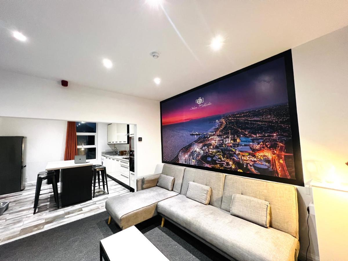 The Pier Suite Serviced Apartment Blackpool Exteriör bild